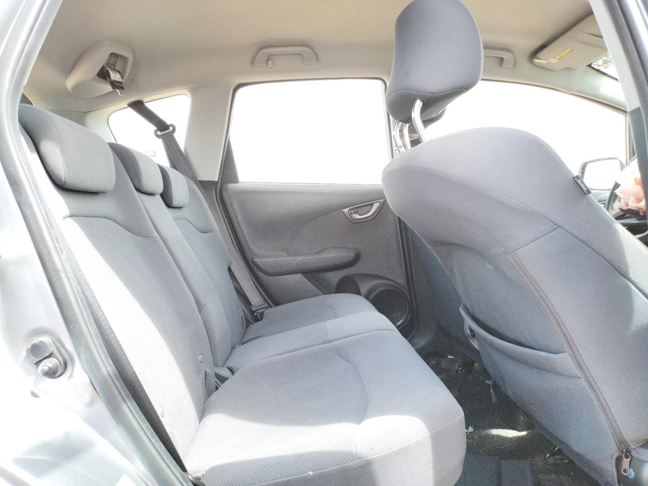 Photo 6 from auction – 2009 HONDA FIT with VIN JHMGE882X9S025007
