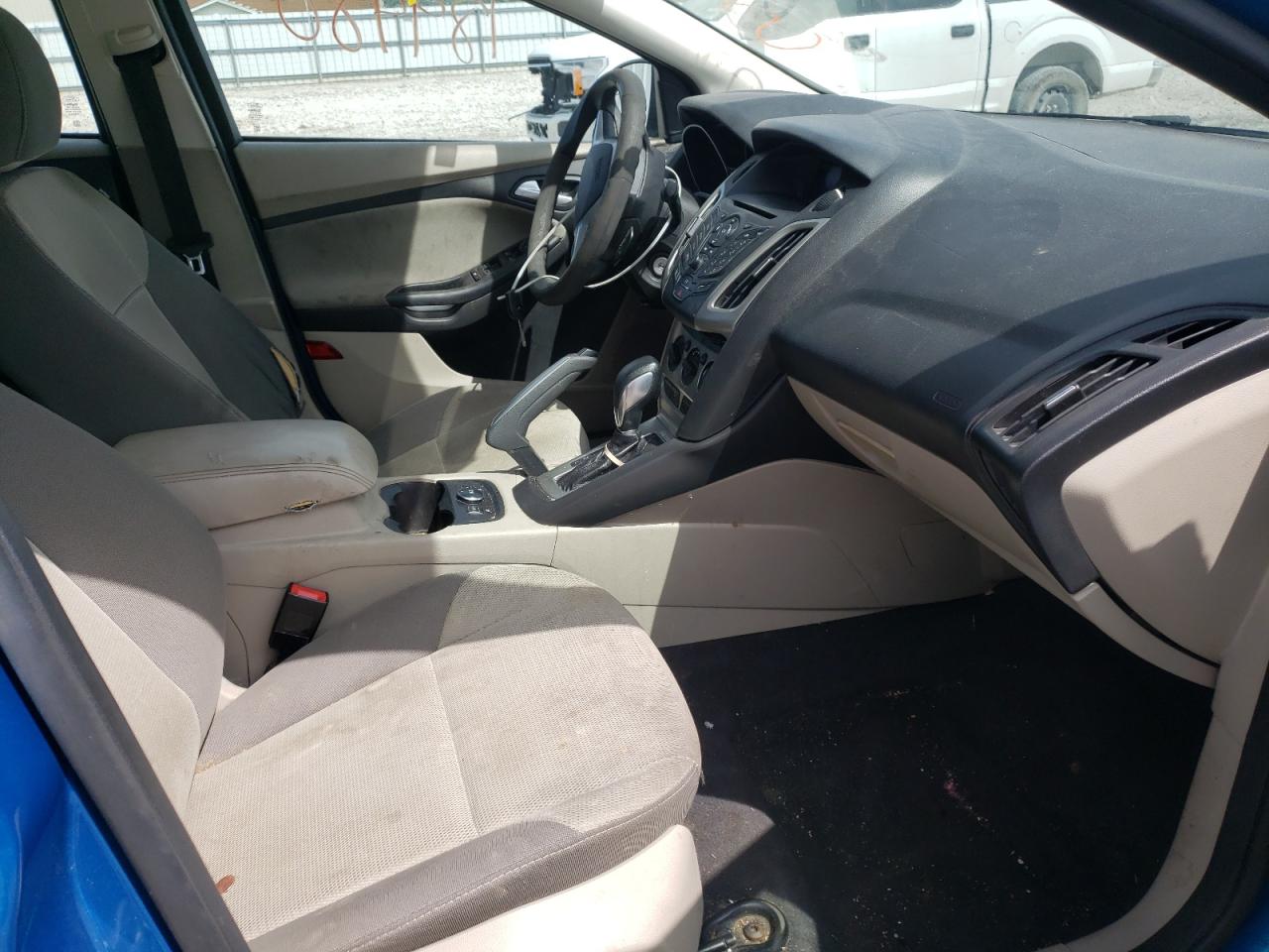 Photo 5 from auction – 2014 FORD FOCUS SE with VIN 1FADP3F20EL107214