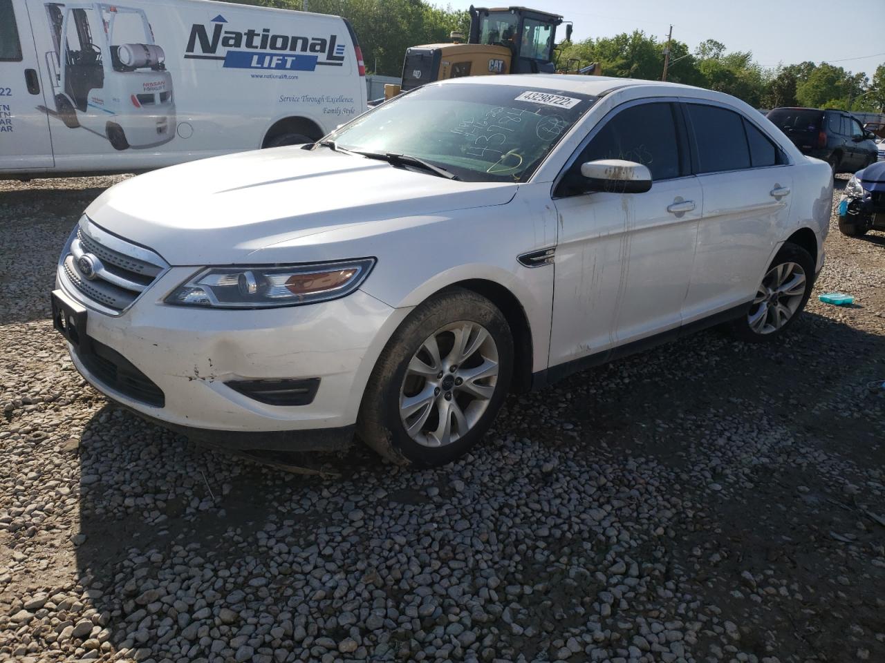 Photo 2 from auction – 2011 FORD TAURUS SEL with VIN 1FAHP2EW6BG143784