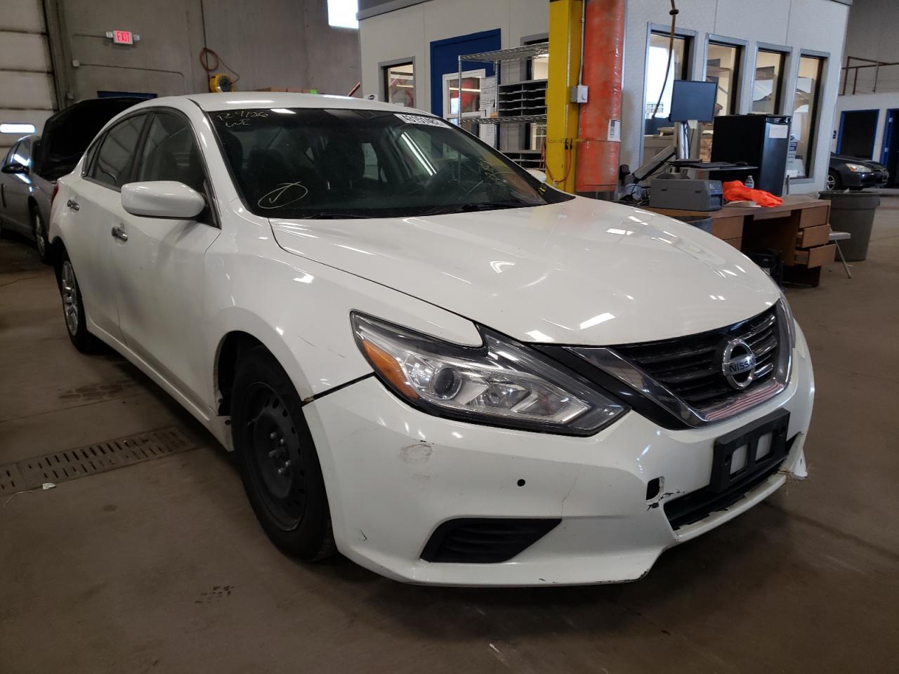 NISSAN ALTIMA 2.5 2016 with VIN 1N4AL3AP1GN368361 - Photo from auction