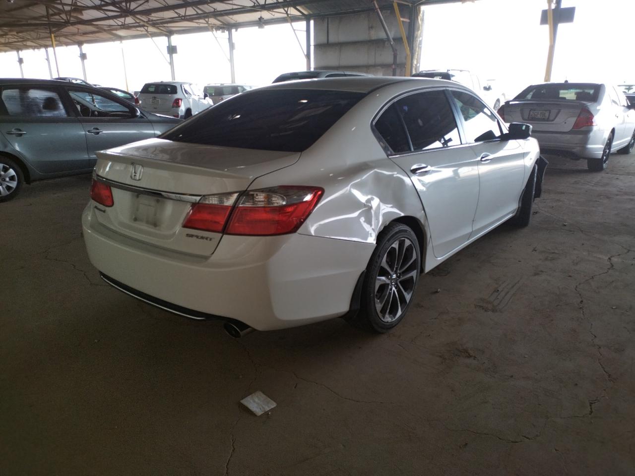 Photo 4 from auction – 2014 HONDA ACCORD SPO with VIN 1HGCR2F53EA093682