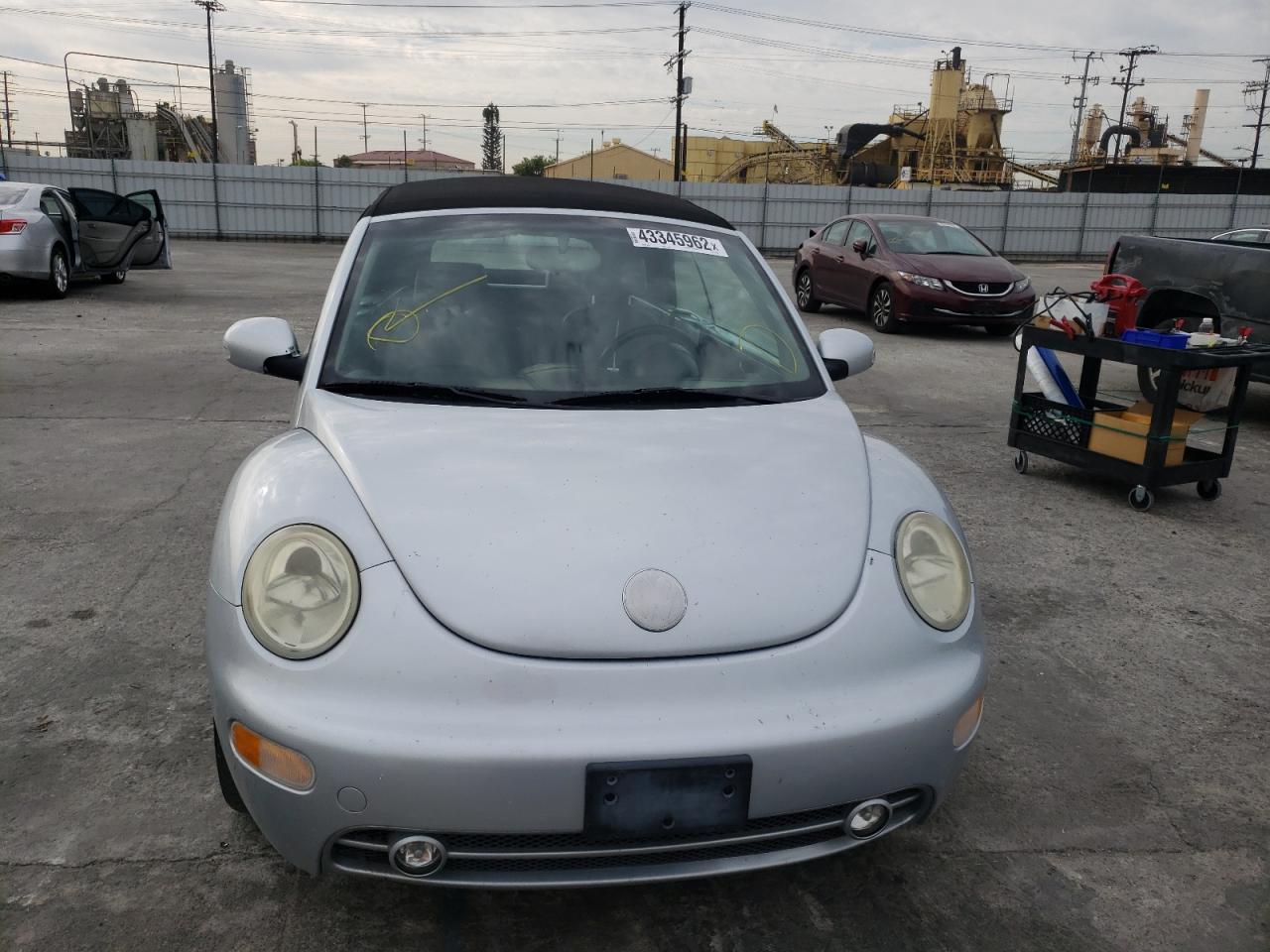 Photo 9 from auction – 2005 VOLKSWAGEN NEW BEETLE with VIN 3VWCD31Y95M315792