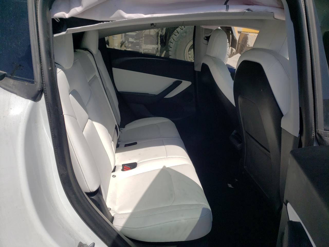 Photo 6 from auction – 2021 TESLA MODEL Y with VIN 5YJYGDEE4MF189950