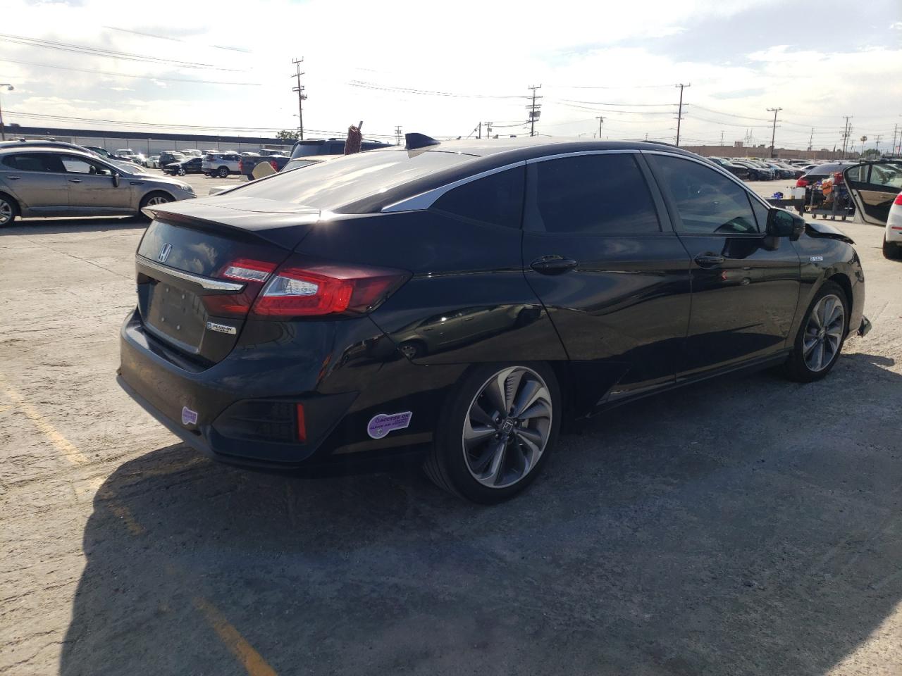 Photo 4 from auction – 2019 HONDA CLARITY with VIN JHMZC5F12KC002277