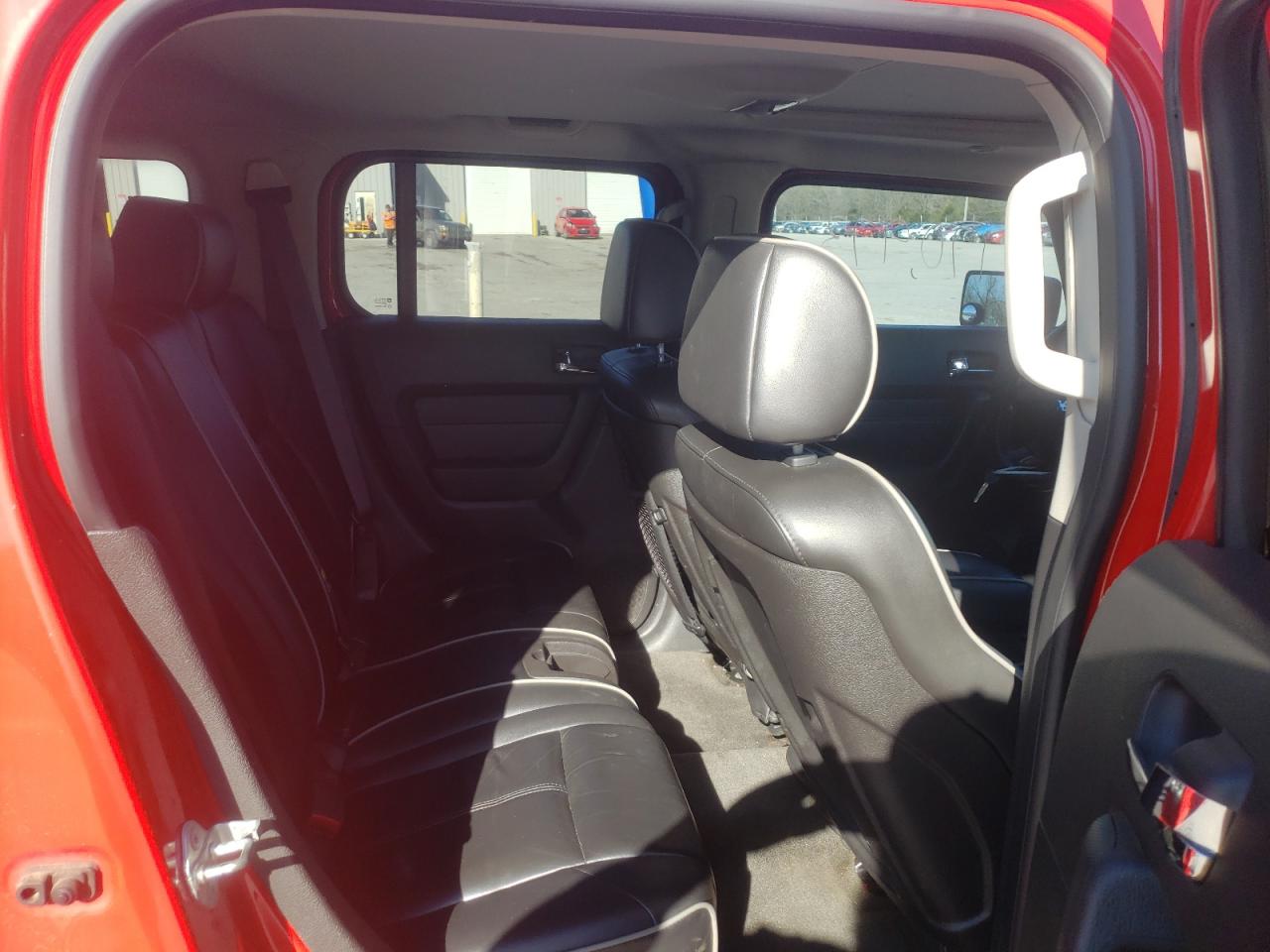Photo 6 from auction – 2006 HUMMER H3 with VIN 5GTDN136X68107794
