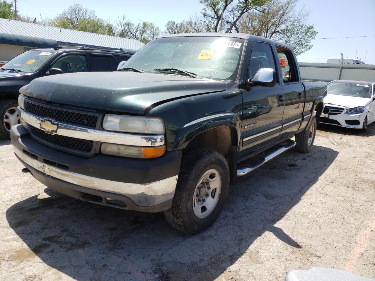 Photo 2 from auction – 2001 CHEVROLET SILVERADO with VIN 1GCHK23U51F212530
