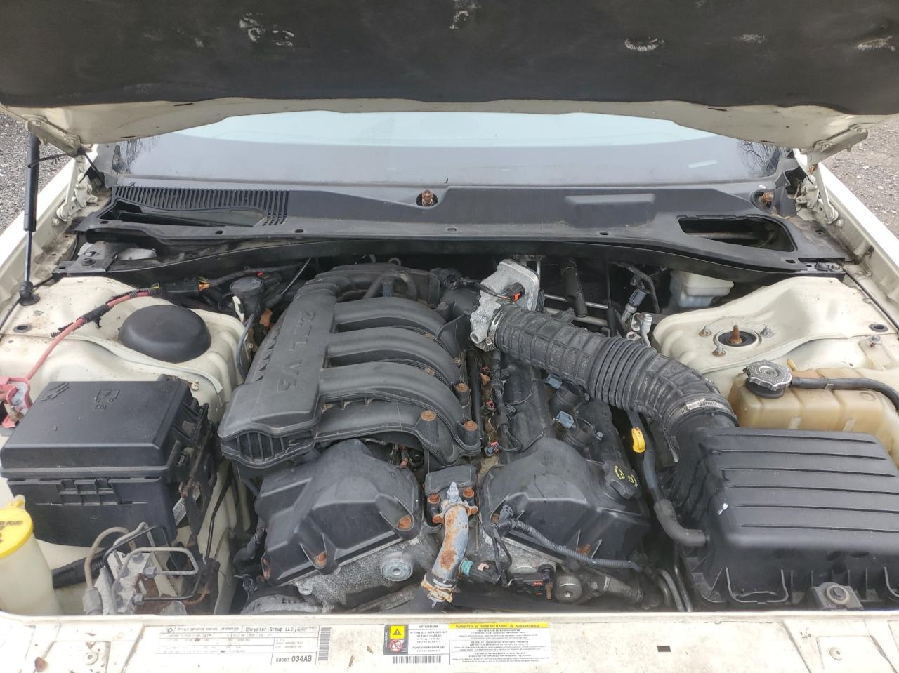 Photo 7 from auction – 2010 CHRYSLER 300 TOURIN with VIN 2C3CA4CD2AH123445