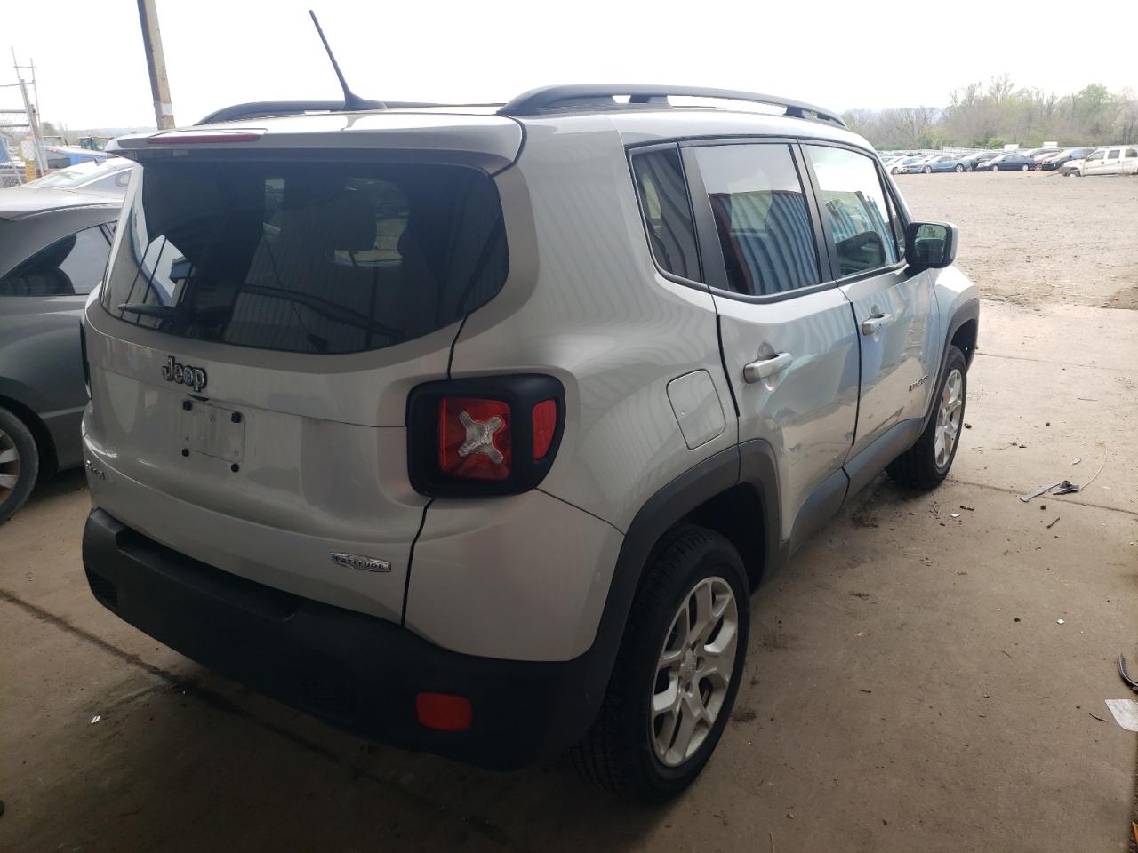 Photo 4 from auction – 2015 JEEP RENEGADE L with VIN ZACCJBBT4FPC14568