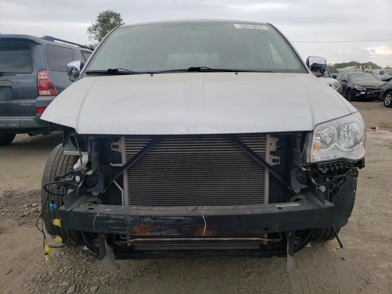 Photo 9 from auction – 2011 CHRYSLER TOWN & COU with VIN 2A4RR8DG6BR783492