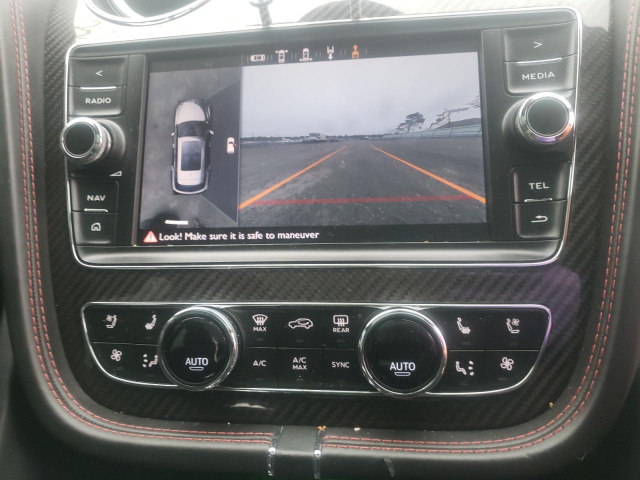 Photo 9 from auction – 2019 BENTLEY BENTAYGA with VIN SJAAM2ZV6KC024678