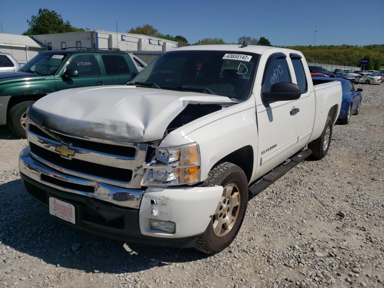 Photo 2 from auction – 2011 CHEVROLET SILVERADO with VIN 1GCRCSE08BZ229088
