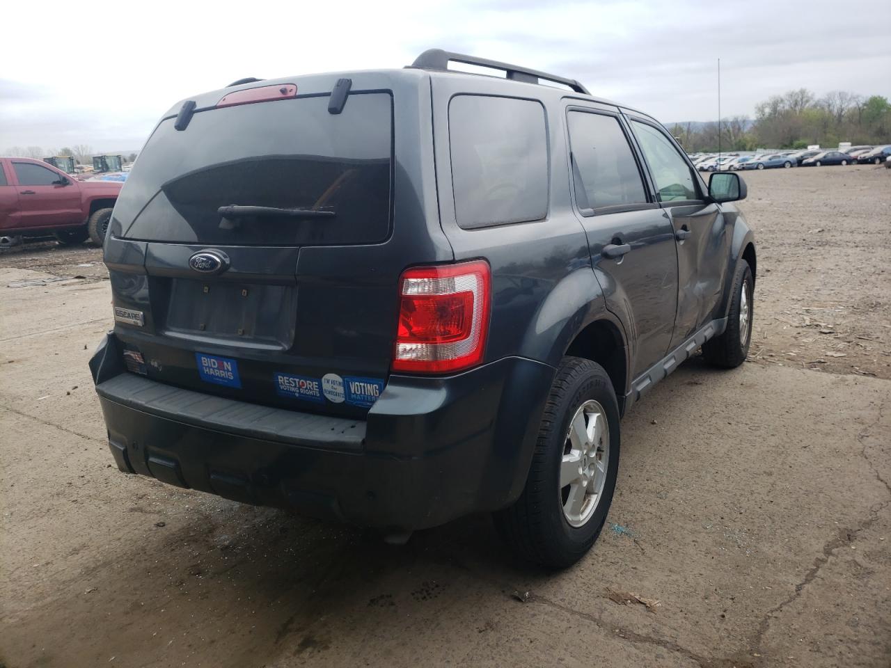 Photo 4 from auction – 2009 FORD ESCAPE XLT with VIN 1FMCU03729KC69219