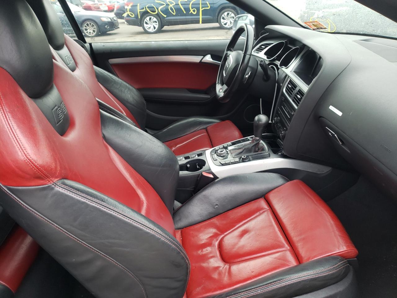 Photo 6 from auction – 2011 AUDI S5 PREMIUM with VIN WAUCGAFH2BN016179