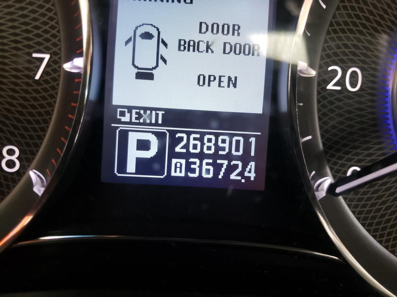 Photo 8 from auction – 2011 INFINITI QX56 with VIN JN8AZ2NE0B9001453