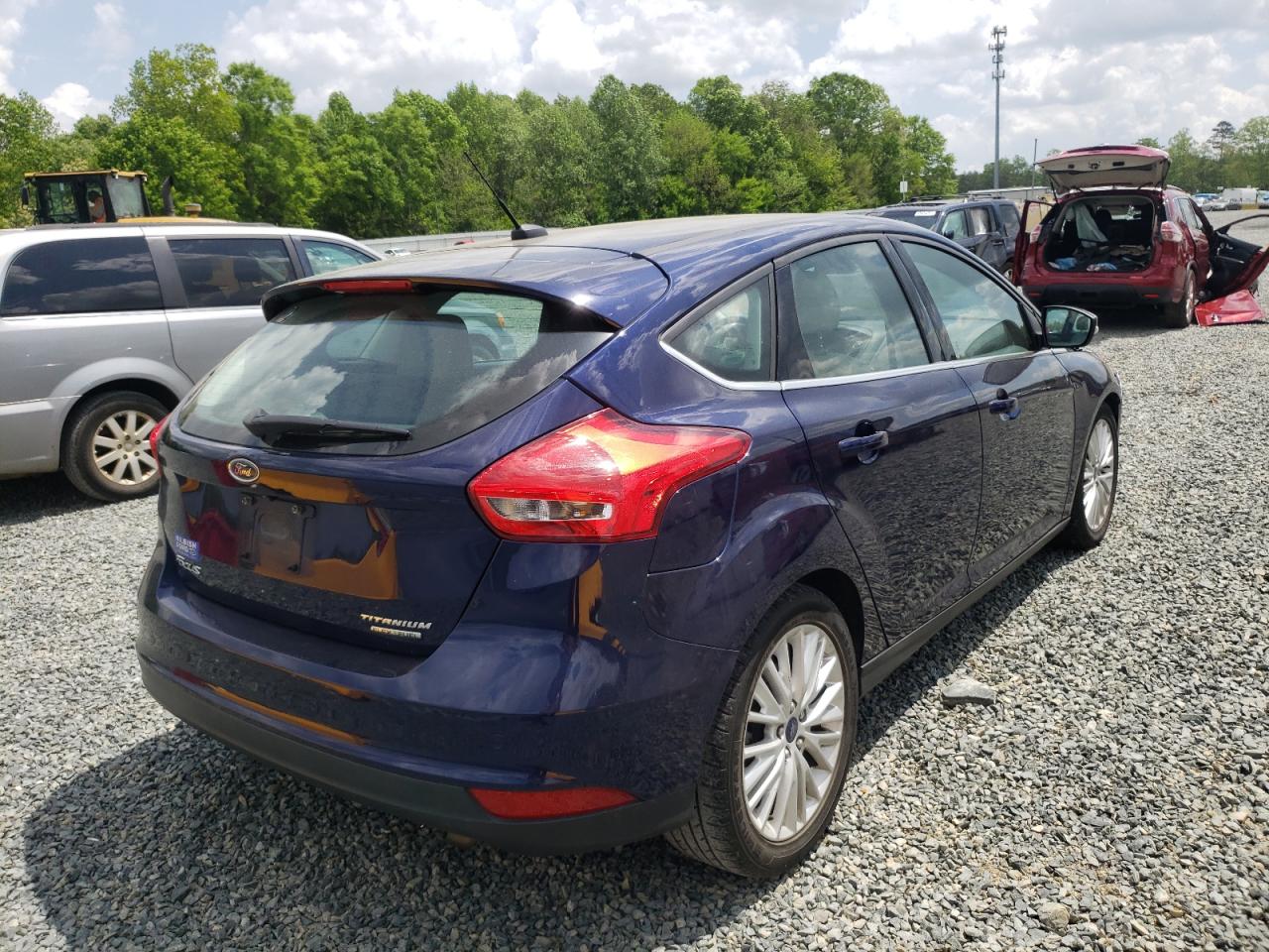 Photo 4 from auction – 2016 FORD FOCUS TITA with VIN 1FADP3N26GL249359