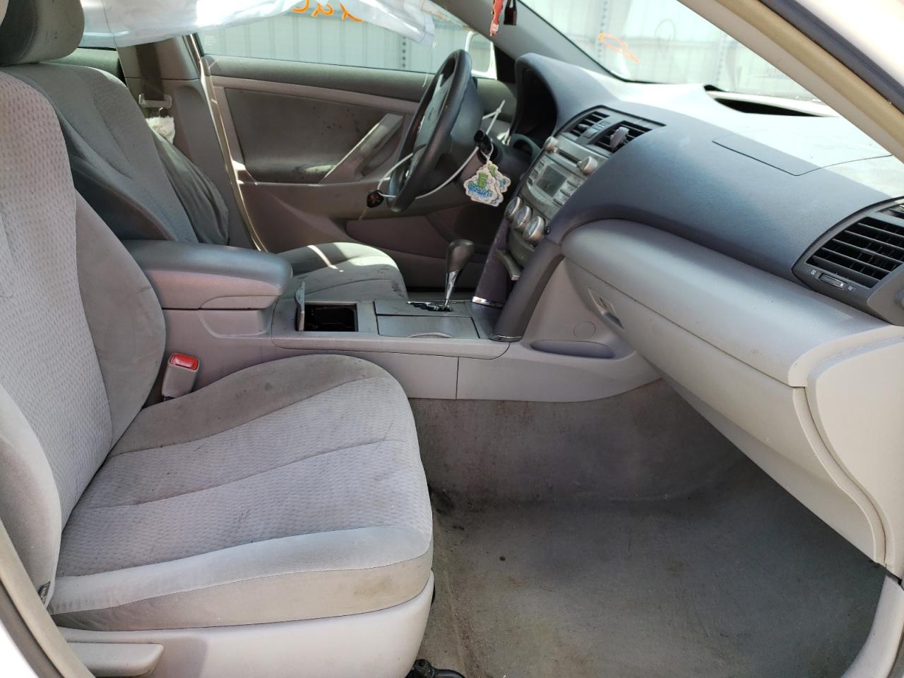 Photo 5 from auction – 2010 TOYOTA CAMRY BASE with VIN 4T1BF3EK7AU545296
