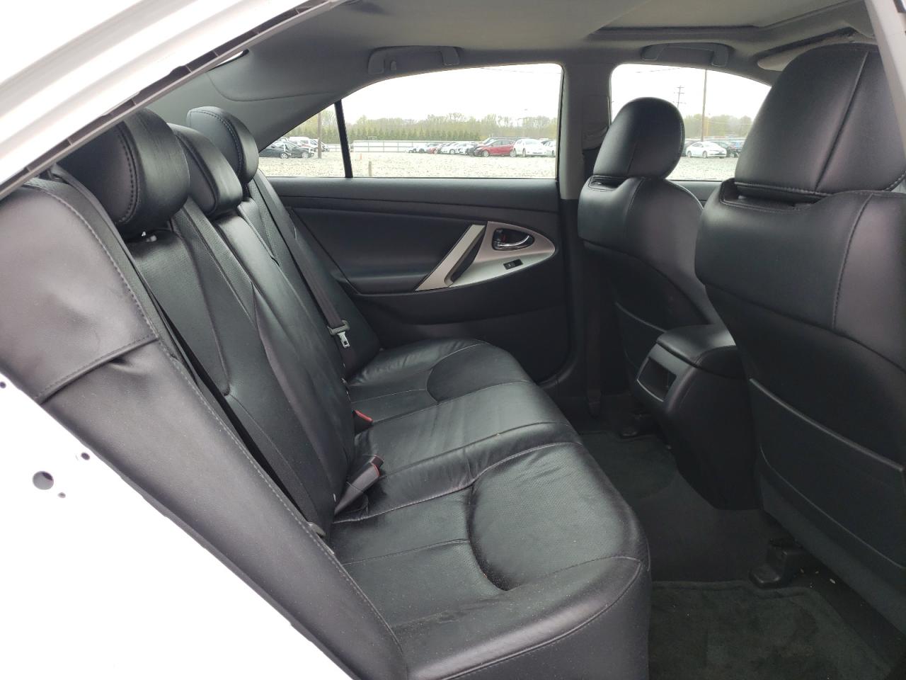 Photo 6 from auction – 2011 TOYOTA CAMRY SE with VIN 4T1BK3EK4BU614622
