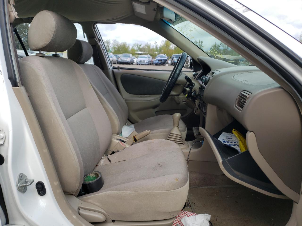 Photo 5 from auction – 1998 TOYOTA COROLLA VE with VIN 2T1BR12E4WC057331
