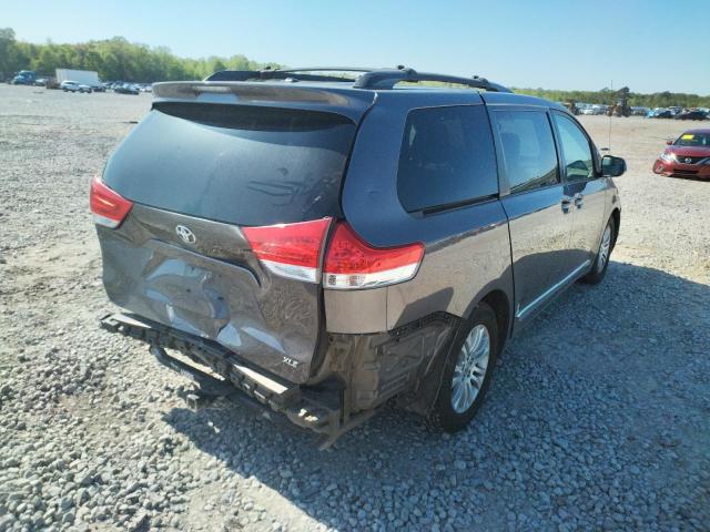 Photo 4 from auction – 2011 TOYOTA SIENNA XLE with VIN 5TDYK3DC6BS164839