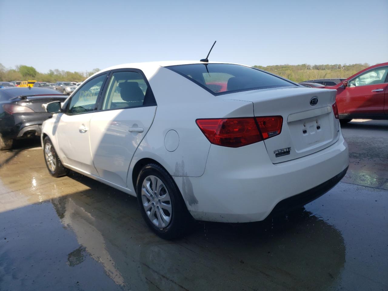 Photo 3 from auction – 2013 KIA FORTE EX with VIN KNAFU4A28D5736356