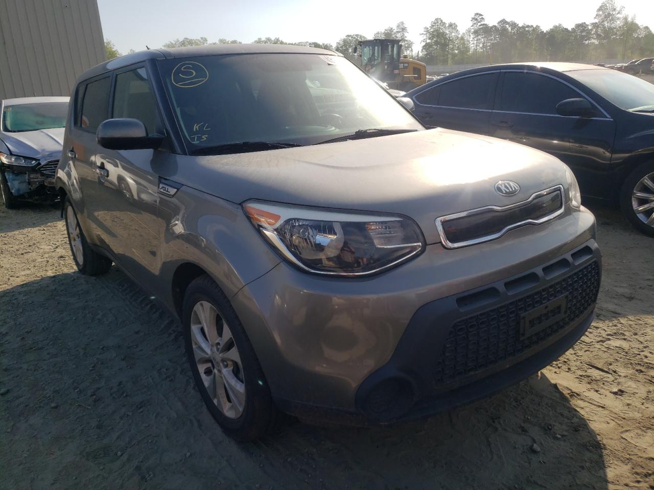 KIA SOUL + 2015 with VIN KNDJP3A58F7170618 - Photo from auction