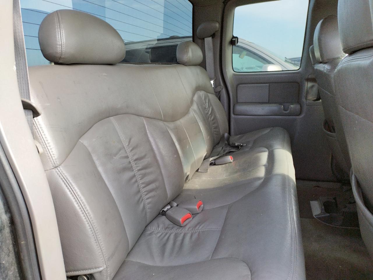Photo 6 from auction – 2001 CHEVROLET SILVERADO with VIN 2GCEC19T111373523