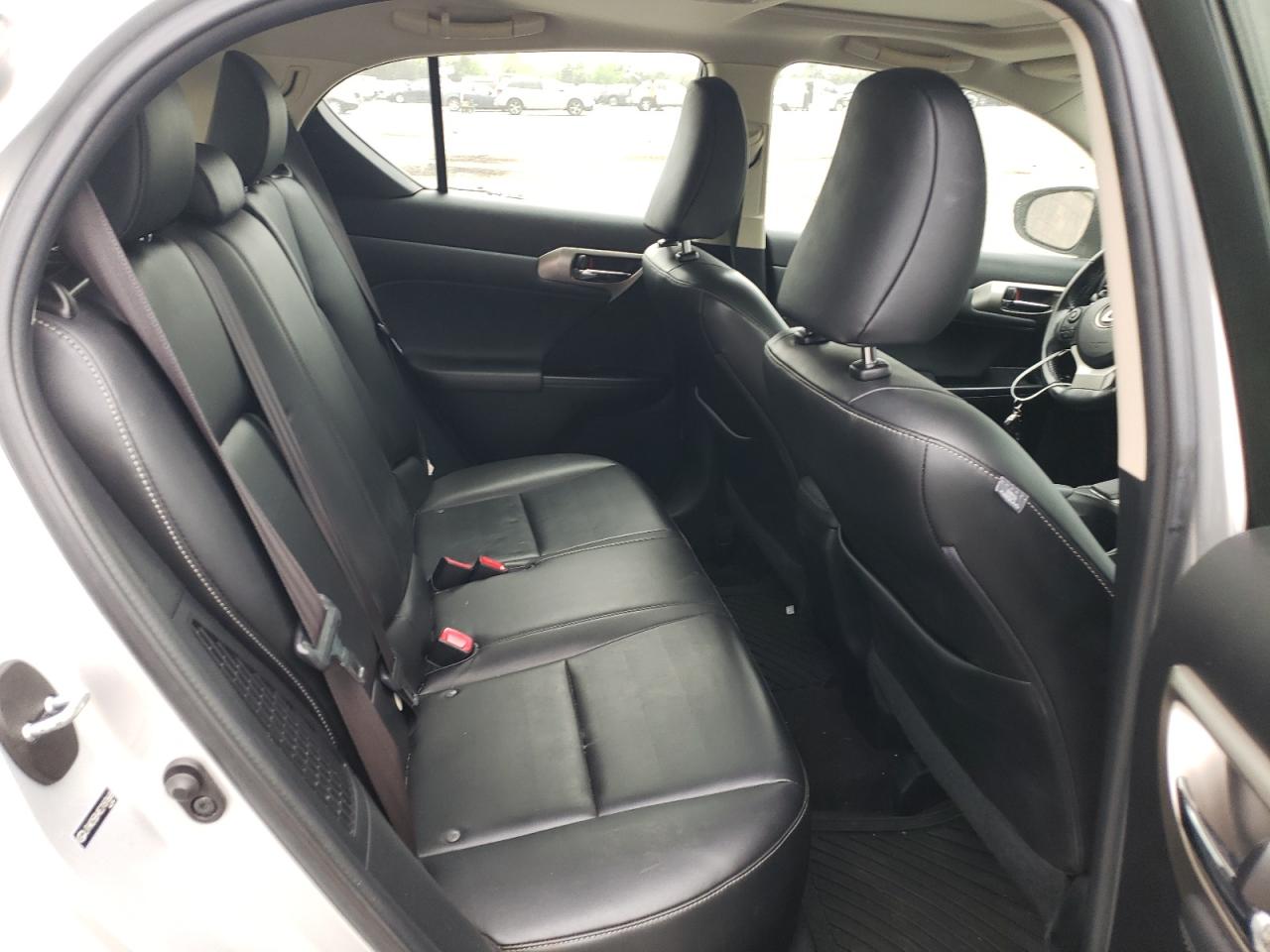 Photo 6 from auction – 2014 LEXUS CT 200 with VIN JTHKD5BH4E2187668