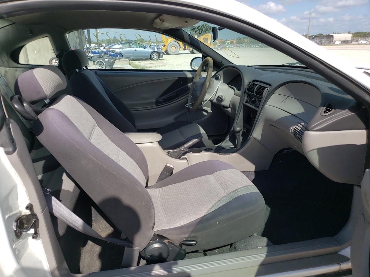 Photo 5 from auction – 2001 FORD MUSTANG with VIN 1FAFP40451F118243