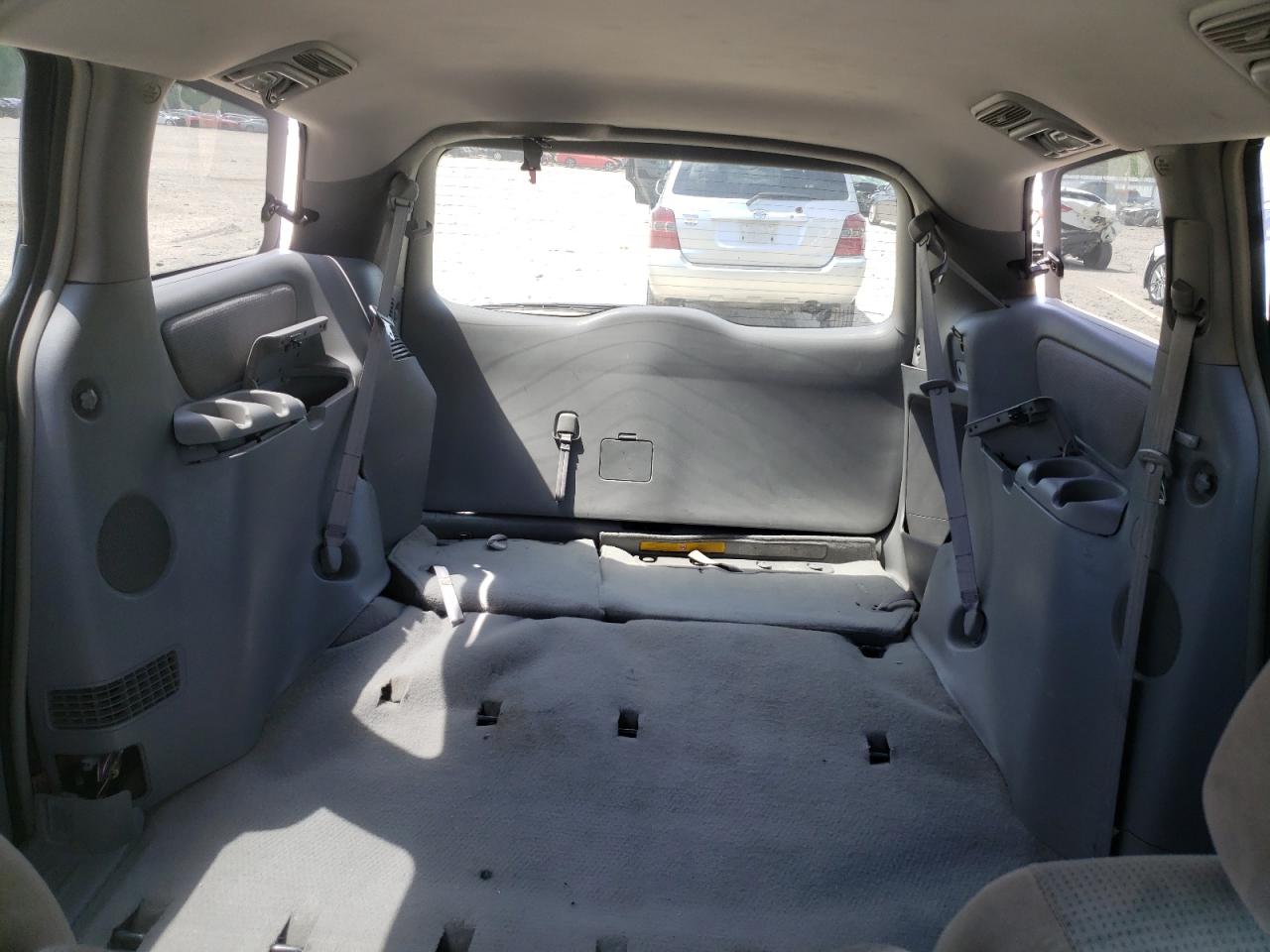Photo 9 from auction – 2004 TOYOTA SIENNA CE with VIN 5TDZA23C44S172167