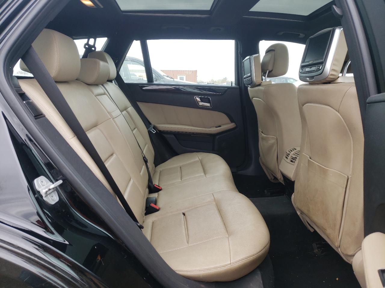 Photo 6 from auction – 2011 MERCEDES-BENZ E 350 4MAT with VIN WDDHH8HB4BA286728