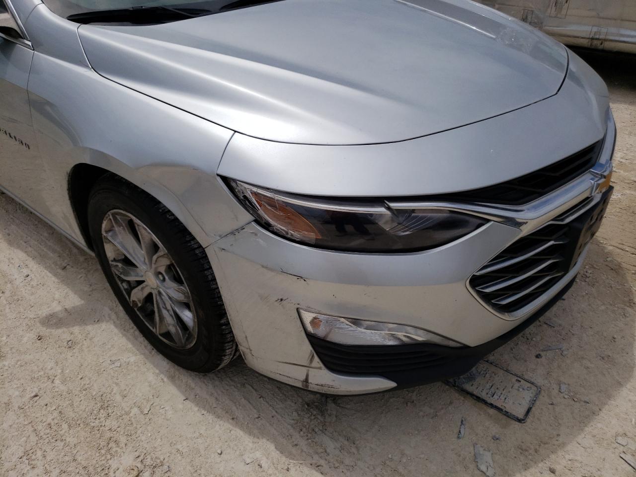 Photo 9 from auction – 2020 CHEVROLET MALIBU LT with VIN 1G1ZD5ST6LF094069