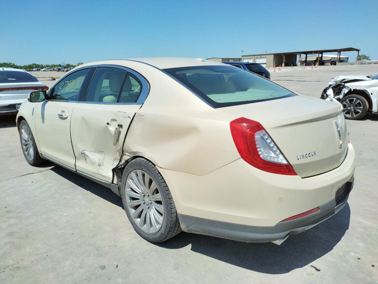 Photo 3 from auction – 2014 LINCOLN MKS with VIN 1LNHL9DK0EG610906