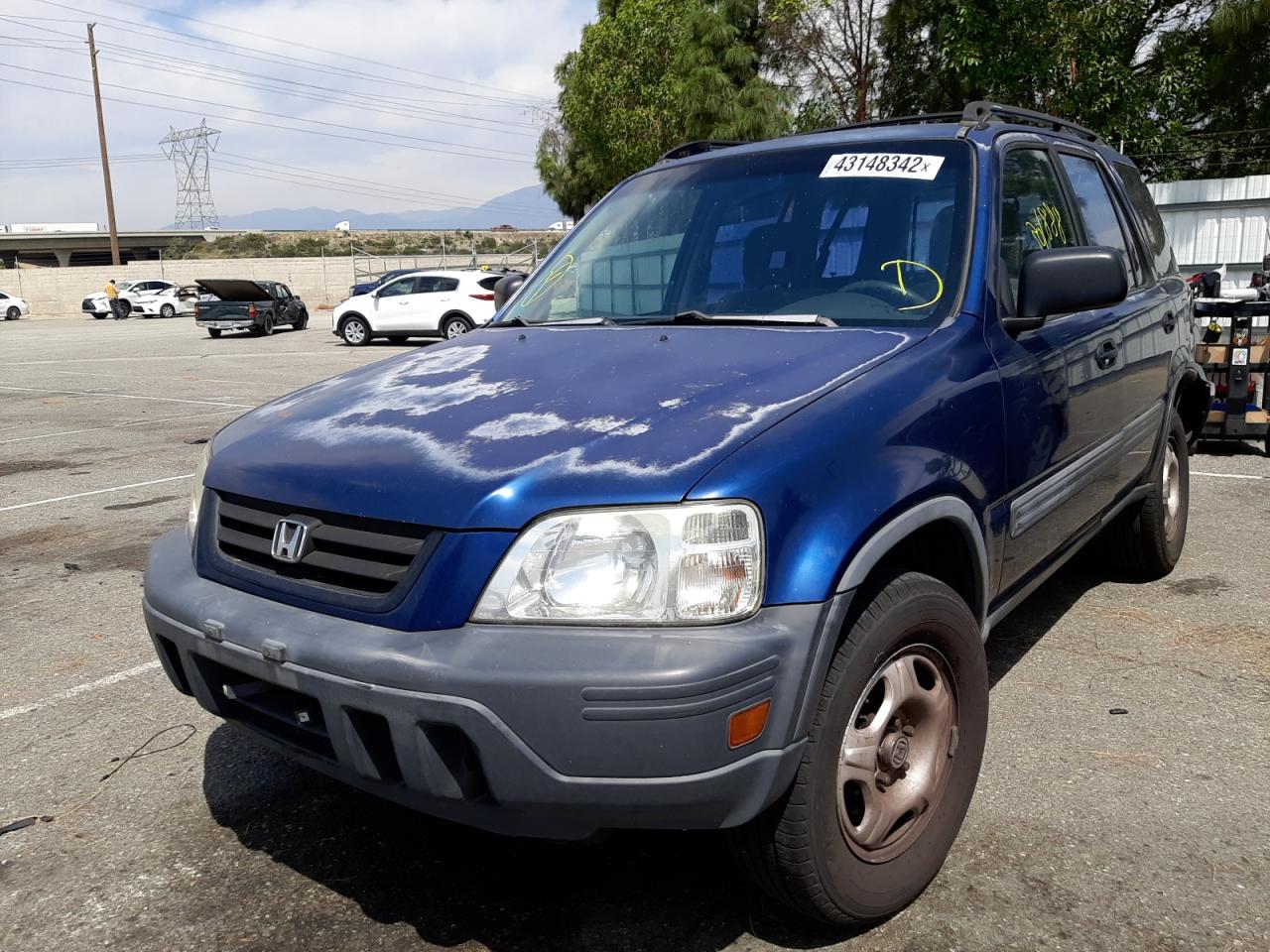 Photo 2 from auction – 1998 HONDA CR-V LX with VIN JHLRD2840WC011248