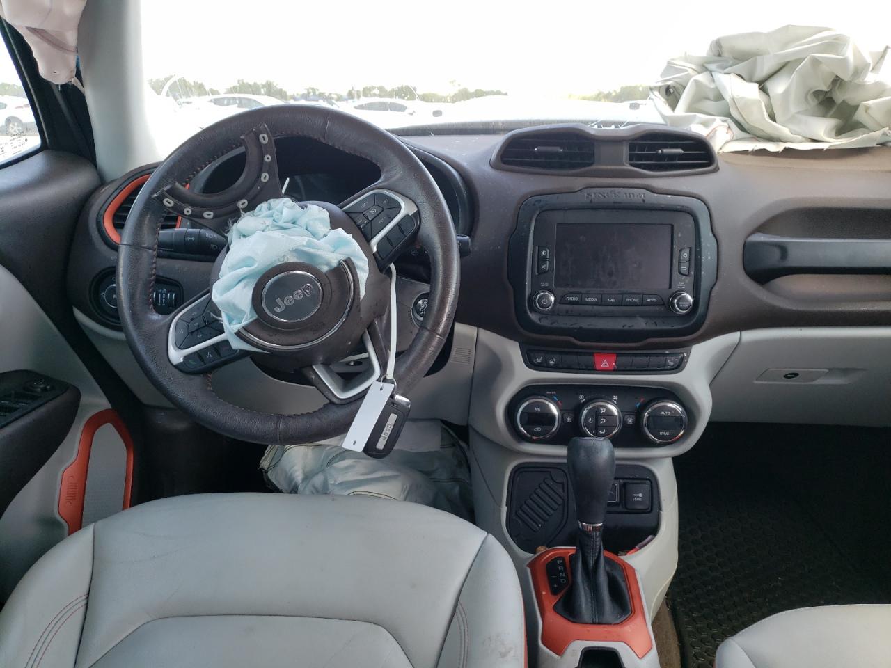 Photo 9 from auction – 2017 JEEP RENEGADE L with VIN ZACCJADB1HPE90806