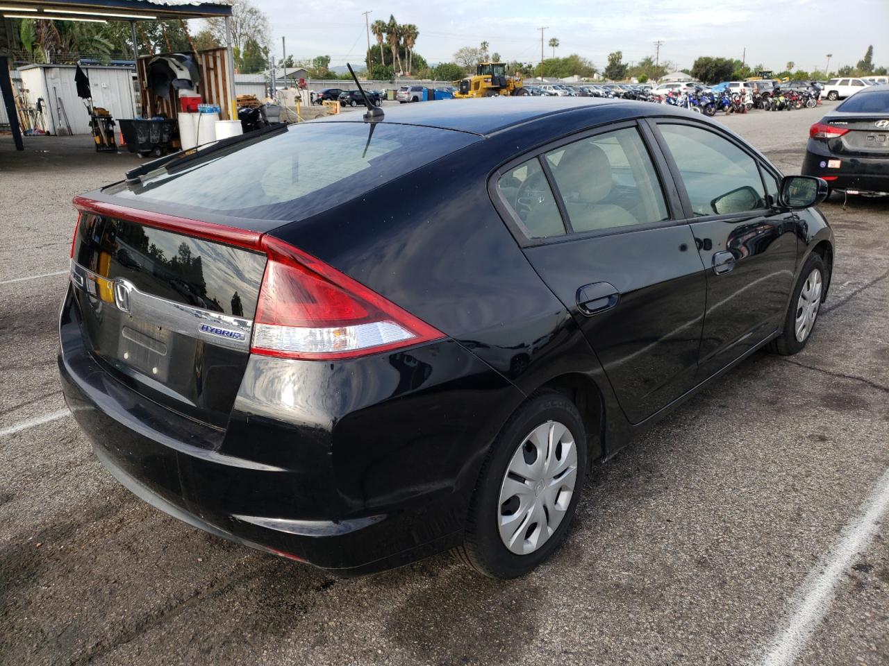 Photo 4 from auction – 2013 HONDA INSIGHT with VIN JHMZE2H32DS003820