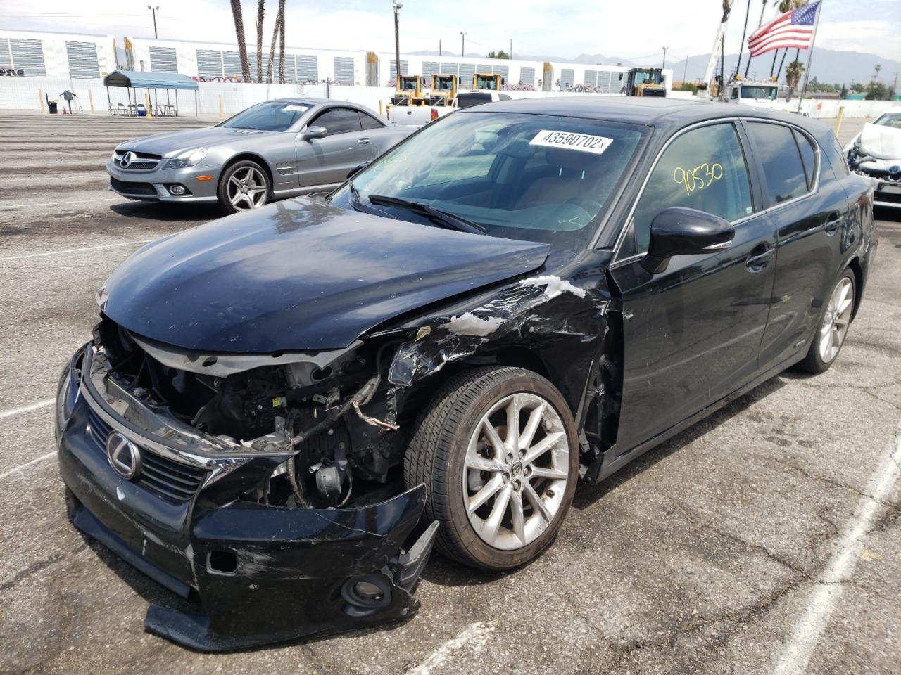 Photo 2 from auction – 2013 LEXUS CT 200 with VIN JTHKD5BH1D2133128