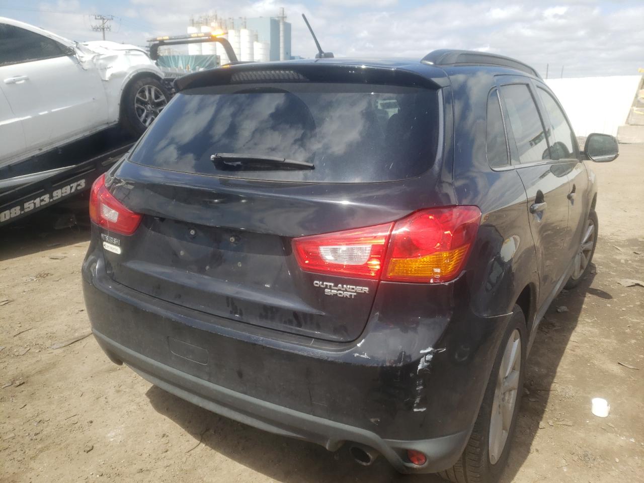 Photo 4 from auction – 2013 MITSUBISHI OUTLANDER with VIN 4A4AP4AU4DE009522
