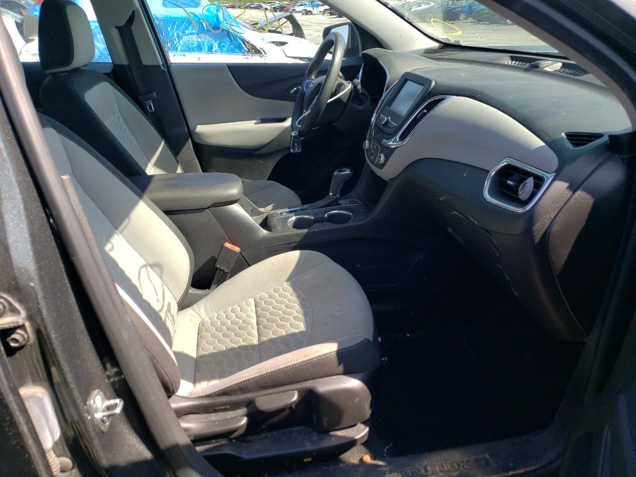Photo 5 from auction – 2018 CHEVROLET EQUINOX LS with VIN 2GNAXREV6J6207470