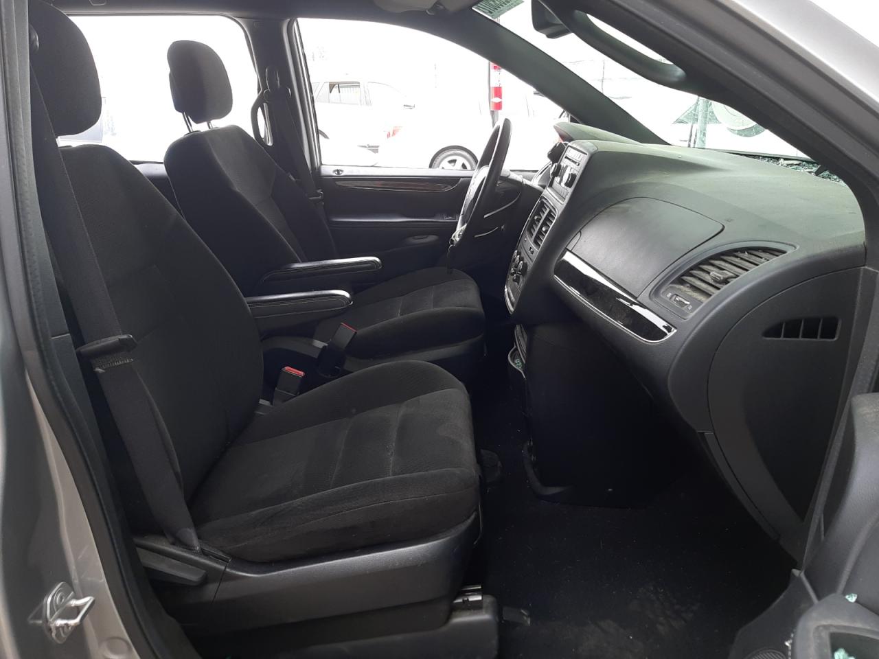 Photo 5 from auction – 2016 DODGE GRAND CARA with VIN 2C4RDGBG2GR347666