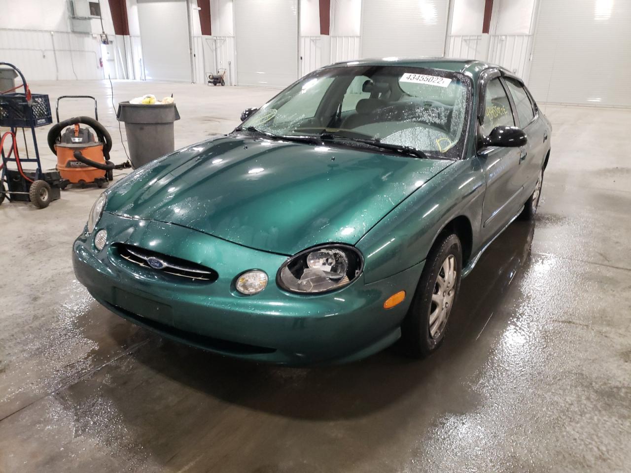 Photo 2 from auction – 1999 FORD TAURUS LX with VIN 1FAFP52UXXG306441