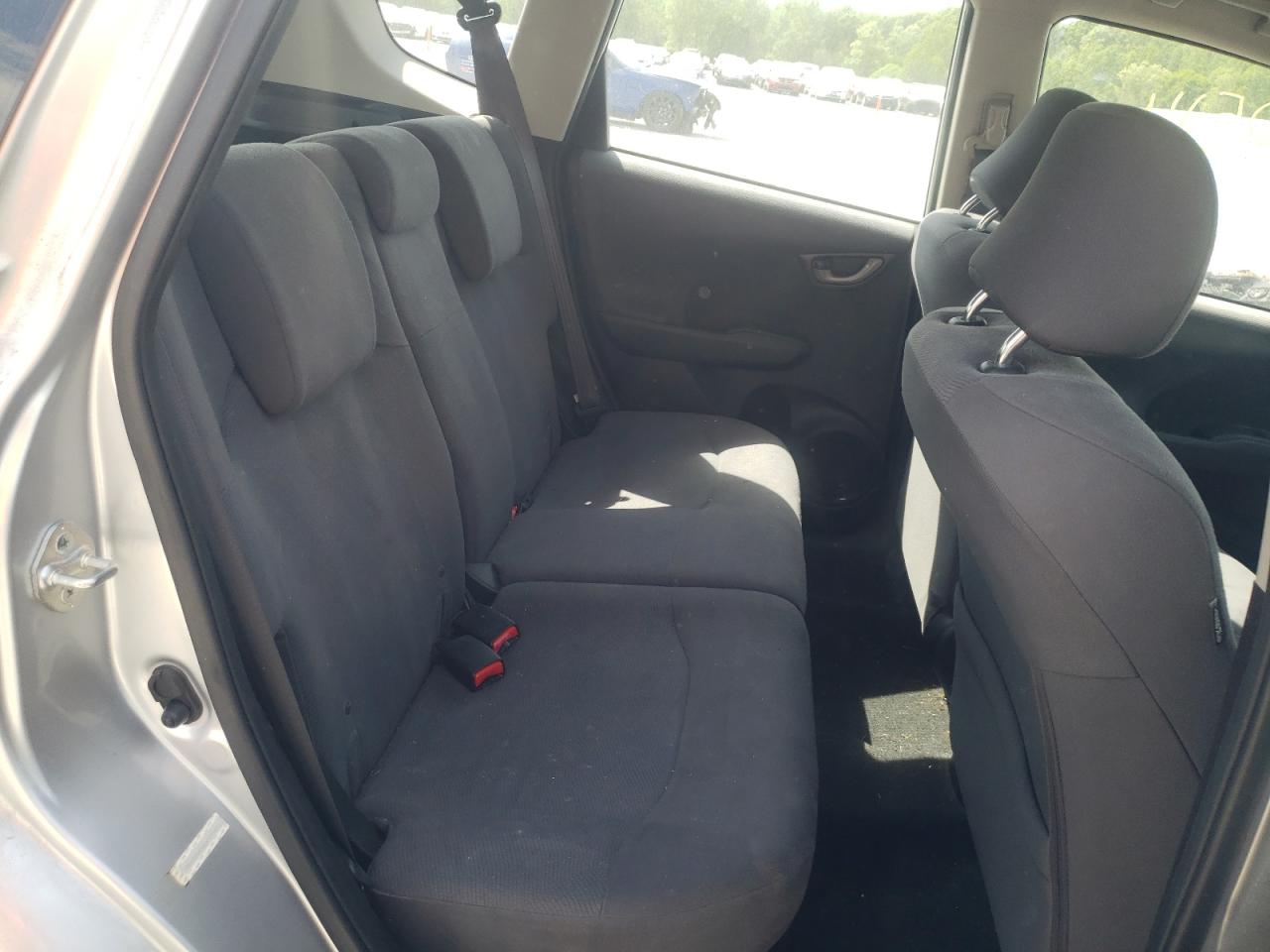 Photo 6 from auction – 2013 HONDA FIT with VIN JHMGE8H38DC079451