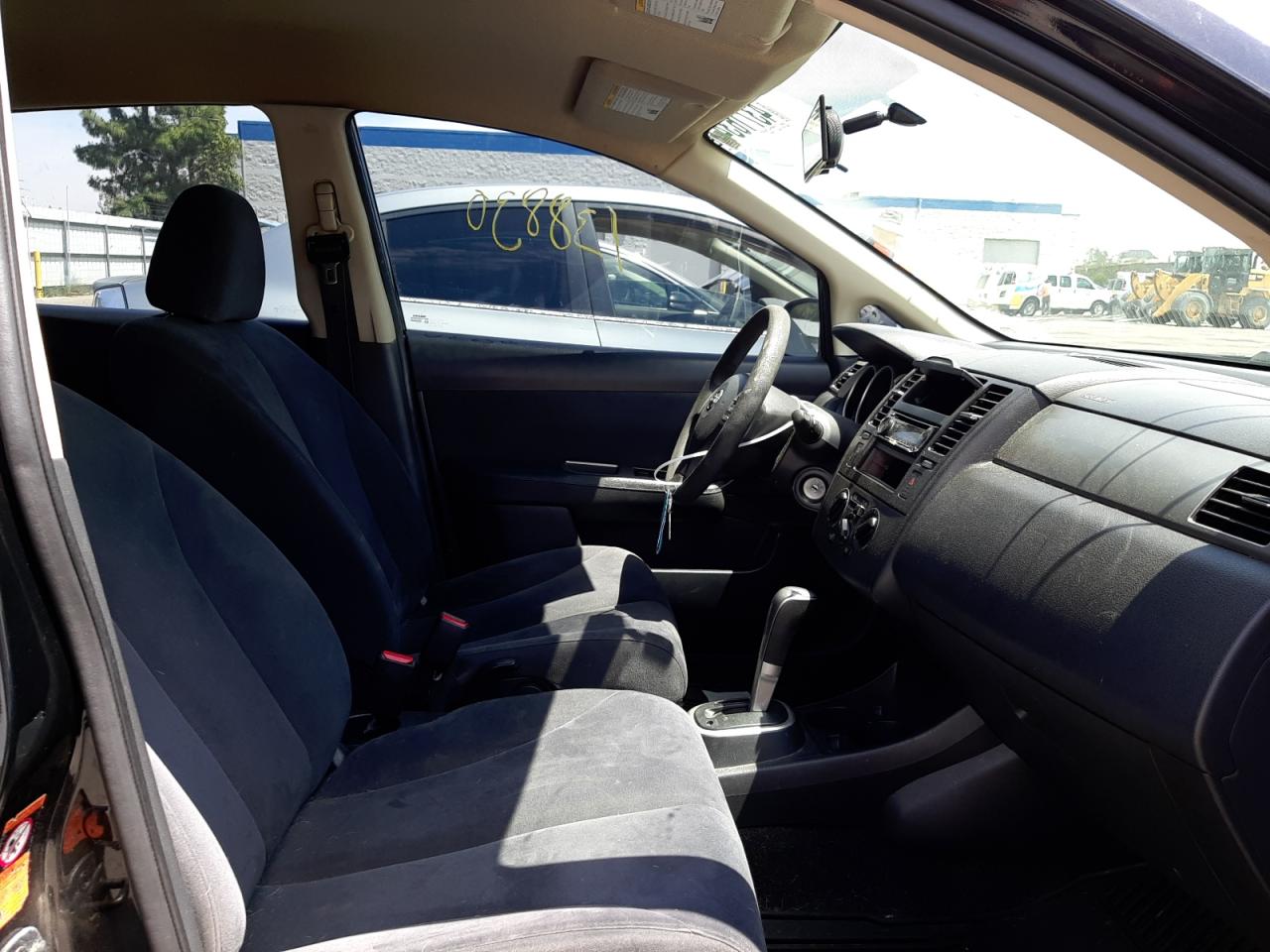 Photo 5 from auction – 2008 NISSAN VERSA S with VIN 3N1BC13E08L450486