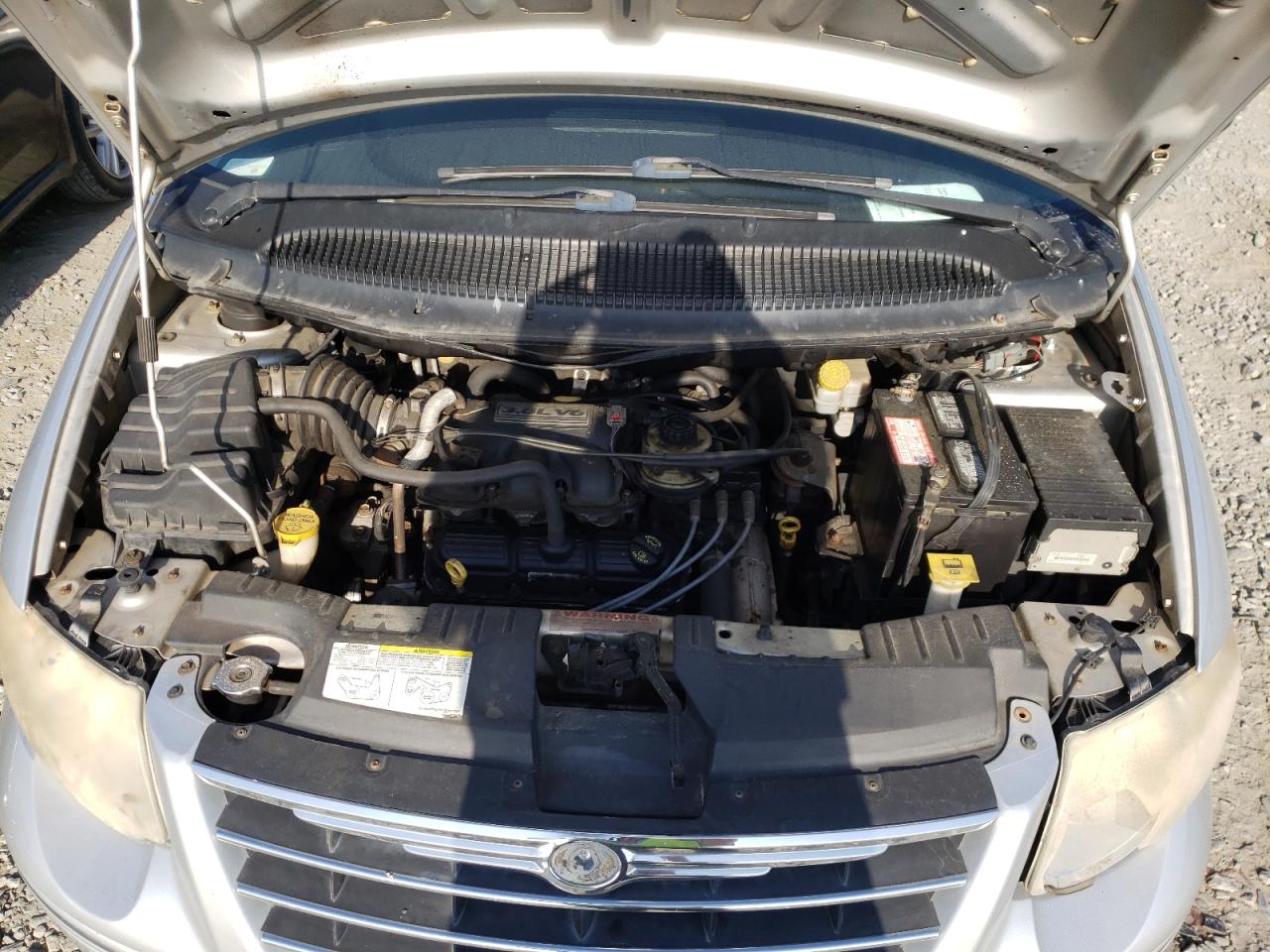 Photo 7 from auction – 2007 CHRYSLER TOWN & COU with VIN 2A4GP64L37R329156