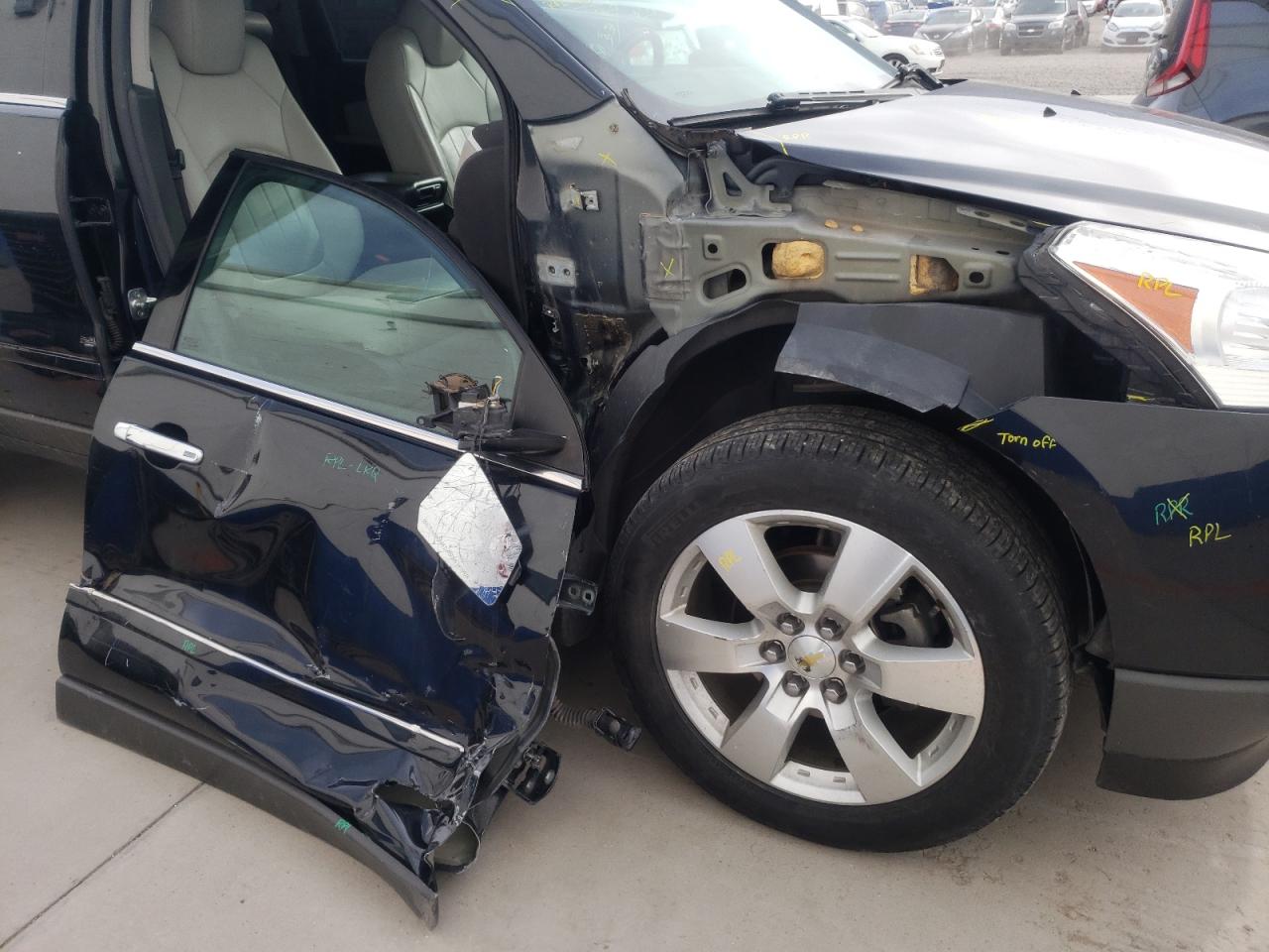 Photo 9 from auction – 2012 CHEVROLET TRAVERSE L with VIN 1GNKVLED7CJ260974