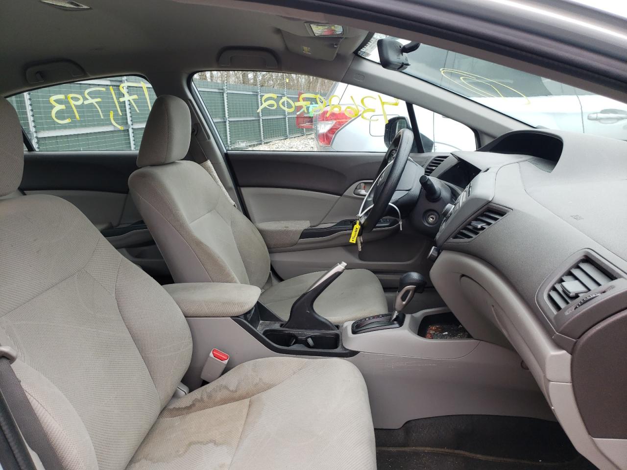 Photo 5 from auction – 2012 HONDA CIVIC LX with VIN 2HGFB2F52CH581859