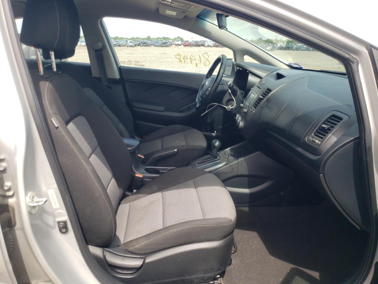 Photo 5 from auction – 2015 KIA FORTE EX with VIN KNAFX4A82F5374376