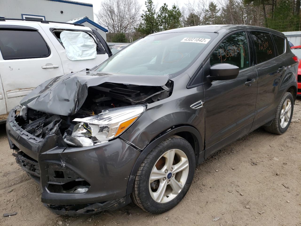 Photo 2 from auction – 2015 FORD ESCAPE SE with VIN 1FMCU0G7XFUB74692