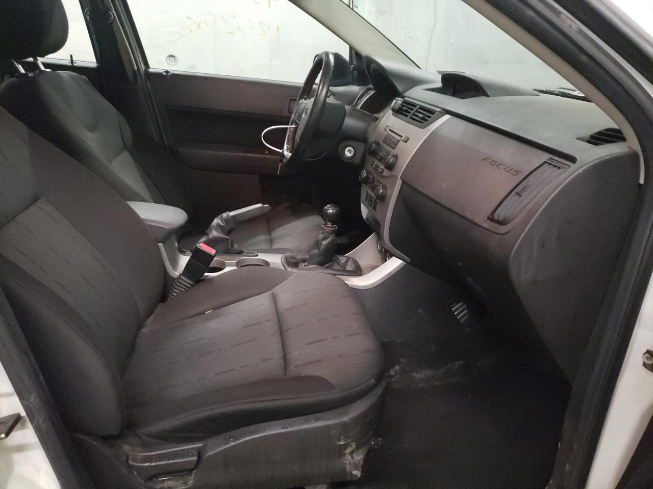 Photo 5 from auction – 2009 FORD FOCUS SE with VIN 1FAHP35N59W150612