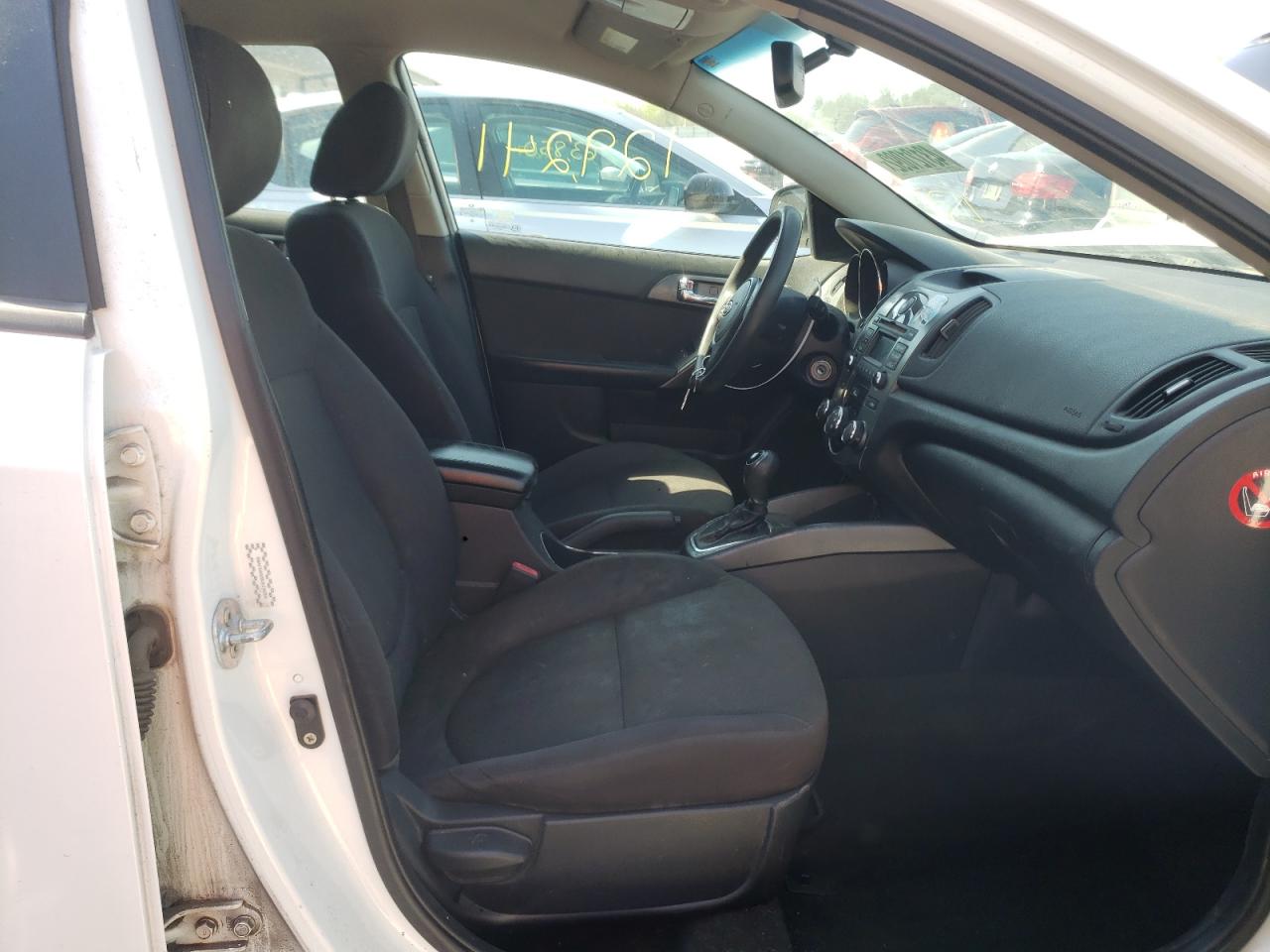 Photo 5 from auction – 2013 KIA FORTE EX with VIN KNAFU4A28D5736356