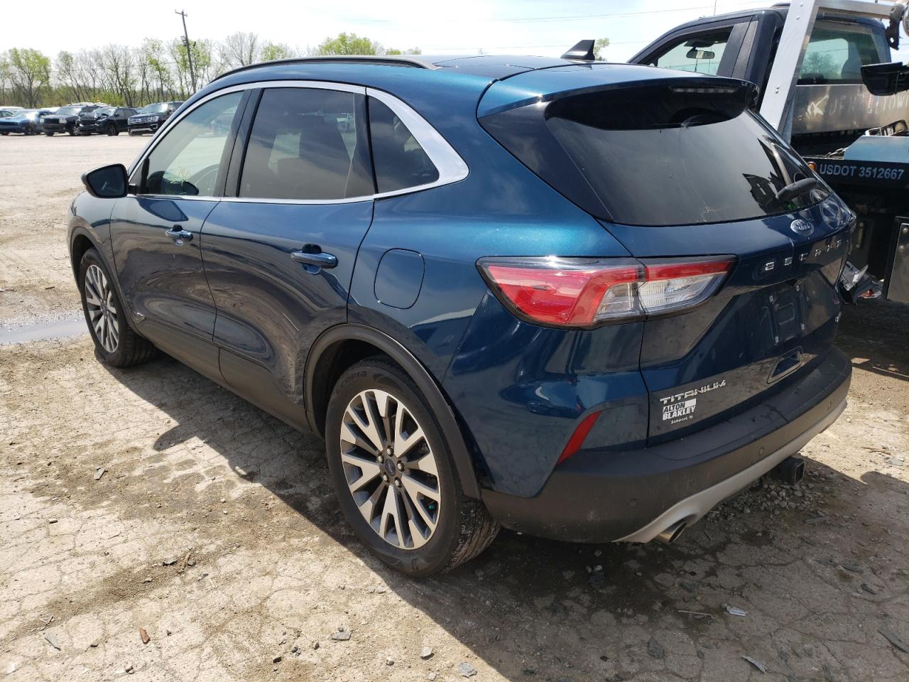 Photo 3 from auction – 2020 FORD ESCAPE TIT with VIN 1FMCU9J99LUA99400